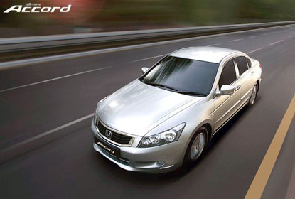 Honda Accord 2.4 MT