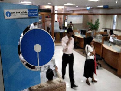 SBI cuts home loan rates