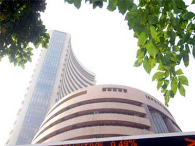 Nifty trades below 8,050; Bajaj Auto, Sun Pharma plunge