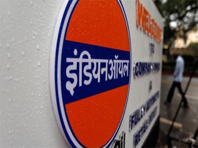 Indian oil refiners issue tanker tenders to boost domestic shipping