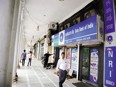 Home loans get cheaper as SBI sparks flood of lending rate cuts