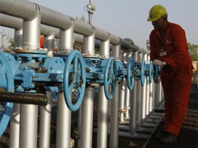 Little gas left at two ONGC blocks; fuel flows to RIL