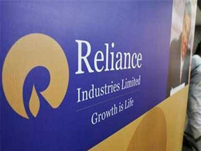 Reliance Industries extends rally; stock soars 25% in three weeks