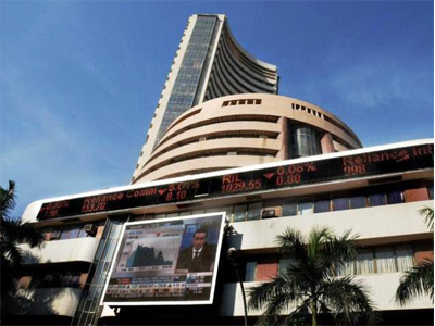 Sensex climbs on global cues