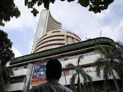 LIVE: BSE Sensex wipes off intial gains; down over 10 pts
