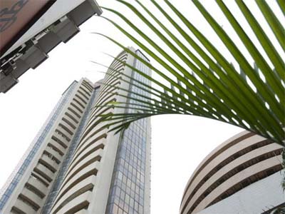Sensex bounces back in late recovery as RBI rate cut hopes grow