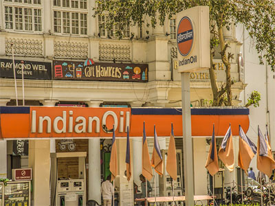 IndianOil to buy 50% in GSPL-Adani LNG terminal