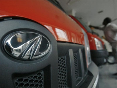 M&M Q2 profit down 2% at Rs 924 cr