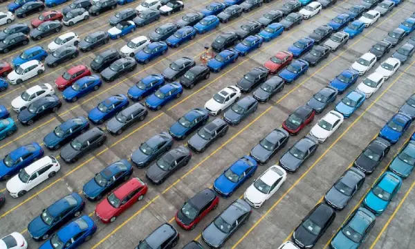 Auto retail sales jump 13%, PV sales scale record high in February