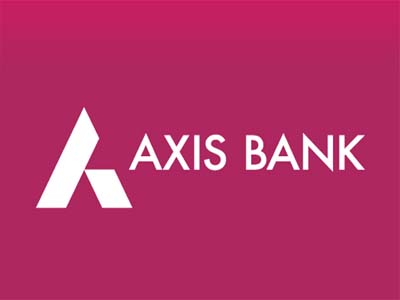 Axis Bank suspends 19 employees for exchanging currency illegally