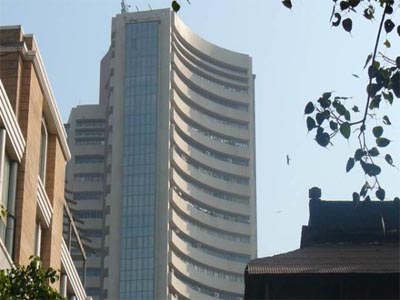 Dalal Street cheers Wall Street’s record closing: Sensex gains nearly 250 points, rupee recovers