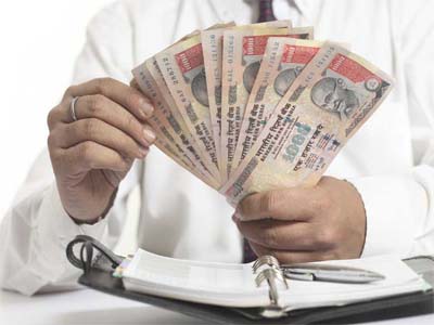 Indian rupee falls to 66.47 to the US dollar post Bihar election outcome