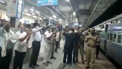 Railways runs special train to carry stranded labourers from Telangana to Jharkhand