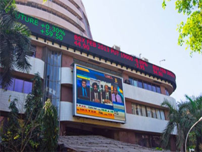 SENSEX FALLS OVER 100 PTS, SNAPS RECORD RUN