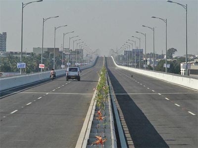 Put notices to road builders on hold, NHAI told