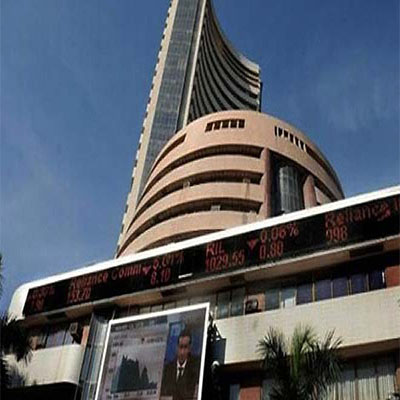 Market climbs as Infosys rallies on earnings, outlook