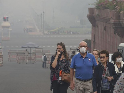 Traffic, construction, domestic heating blamed for Delhi's air quality