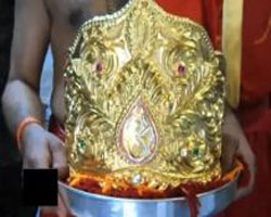 Italian woman donates Rs 28 lakh gold crown to Saibaba at Shirdi