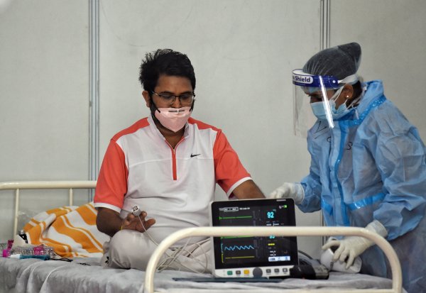 Daily Covid-19 count in India at 91,702 cases, positivity rate at 4.49%