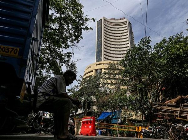 Aditya Birla Sun Life AMC makes muted market debut on D-Street
