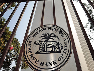 RBI asks NBFCs to go cashless for gold loans above Rs 20k