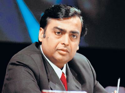 RIL to invest Rs 2 lakh crore in oil biz; 4G launch by December: Ambani