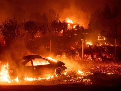 California wildfire: 50 dead, thousands of firefighters battle blazes