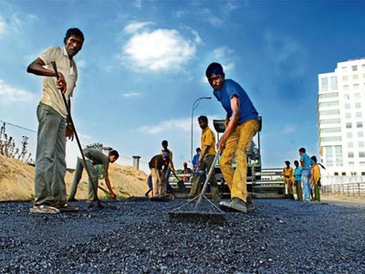 Small developers grab nearly half of NHAI’s road contracts in FY18