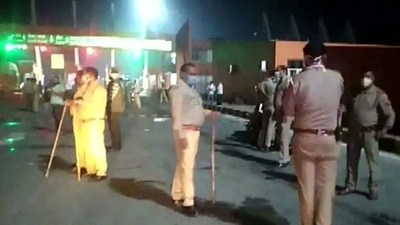 Six migrant workers killed after hit by bus in UP's Muzaffarnagar