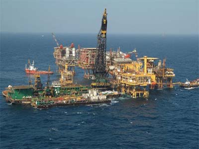 Govt to auction 27 oil fields off Mumbai, 15 in KG basin
