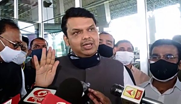 Fight coronavirus, not Oppn or Kangana Ranaut, Fadnavis tells Thackeray