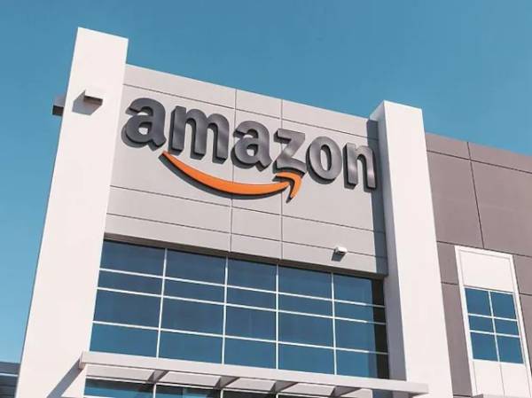 Amazon threatens legal proceedings against Future Retail, promoters