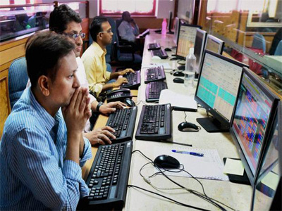 Sensex at six month low, sheds 514 points amid capital outflow concerns