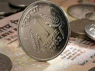 Rupee falls to one-month low on persistent dollar demand