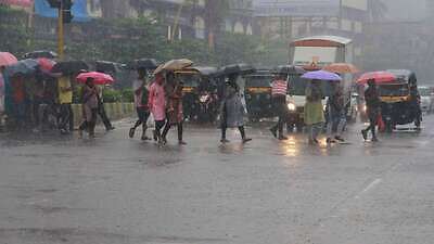 Heavy rains continue to lash Mumbai, IMD issues red alert