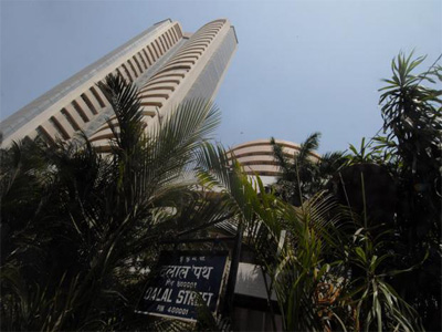 Sensex narrows weekly loss as Fed rate-hike bets decline