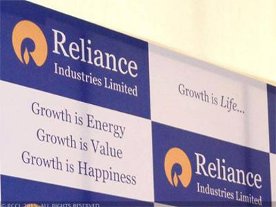 Reliance Industries dips post Q3 results