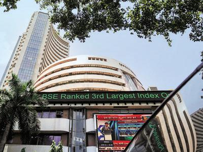 Sensex advances 70 points in volatile trade; IT stocks gain