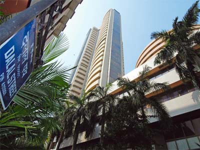 Sensex closes 104 points higher, Nifty above 7,800 on strong global cues