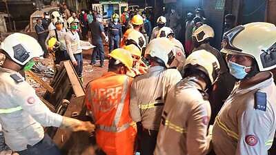 Eight dead as two buildings collapse in Mumbai after heavy rain