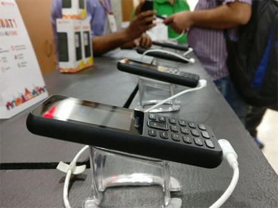 JioPhone vs Bharat-1: Micromax challenges RJio's 4G feature phone monopoly