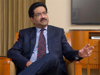 Voda Idea: As threat of closure looms, Kumar Mangalam Birla meets DoT secy