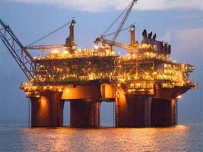 Even as ONGC set to invest Rs 30,000 cr in FY18, oil output likely to fall, but gas supply to rise