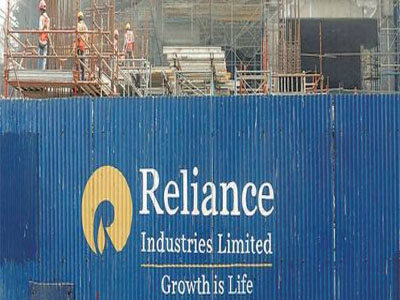 RIL plans to borrow Rs 40,000 crore in consumer push