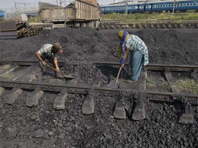 Coal India to cut prices to take on competition