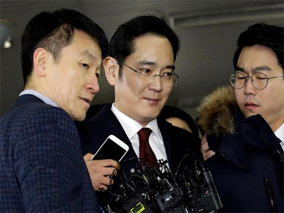 South Korean court dismisses request to arrest Samsung chief Jay Y Lee