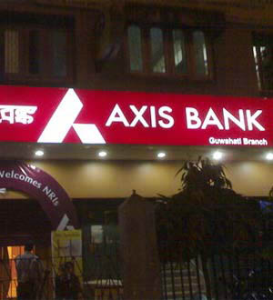 Axis Bank woos very wealthy