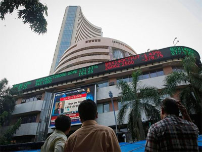 Sensex falls for a fourth straight day as rupee, oil prices weigh