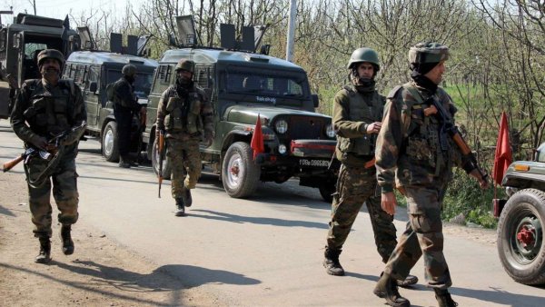 J&K: Encounter breaks out in Pulwama, 2-3 terrorists trapped
