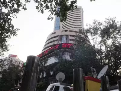 Sensex crashes over 300 points on US-China trade tensions